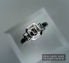 2.01 Kar&auml;ter im Emerald Cut mit zwei Baguettes